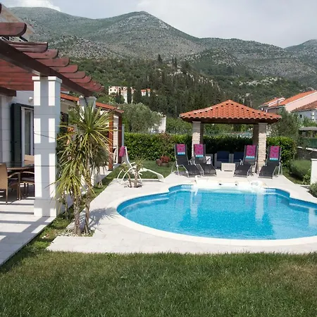 Elizabeth,slano Villa Slano